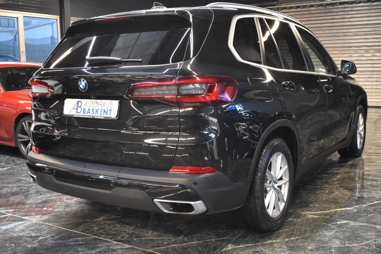 BMW X5 xDrive 40 d*LASER*AHK*HEAD-UP*LEDER*KEYLESS*