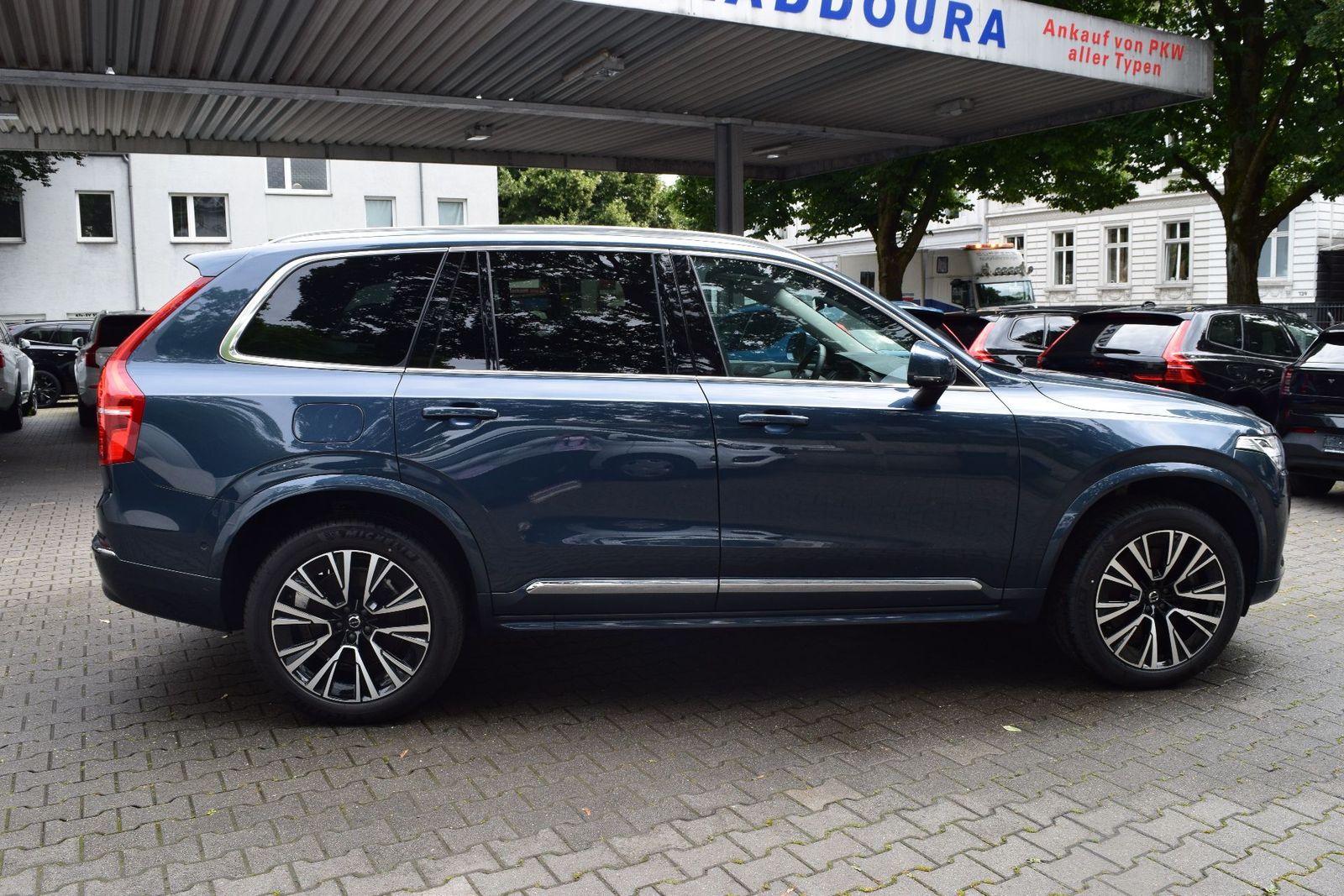 Volvo XC90 T8 AWD Plus Bright - Samsaru's Car Outlet