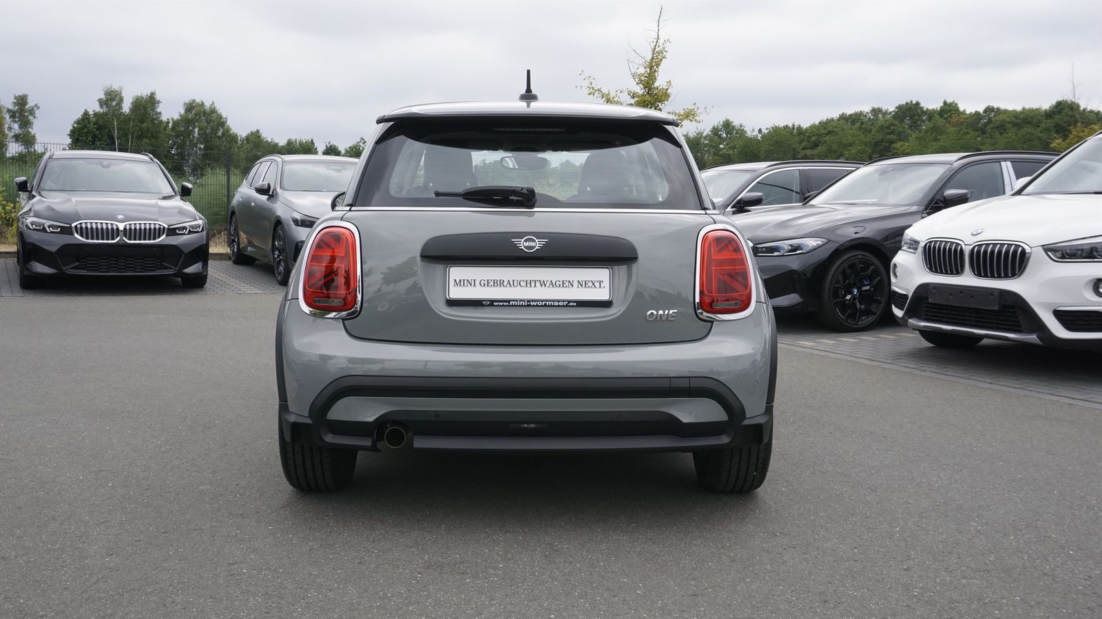 MINI One Hatch - Samsaru's Car Outlet