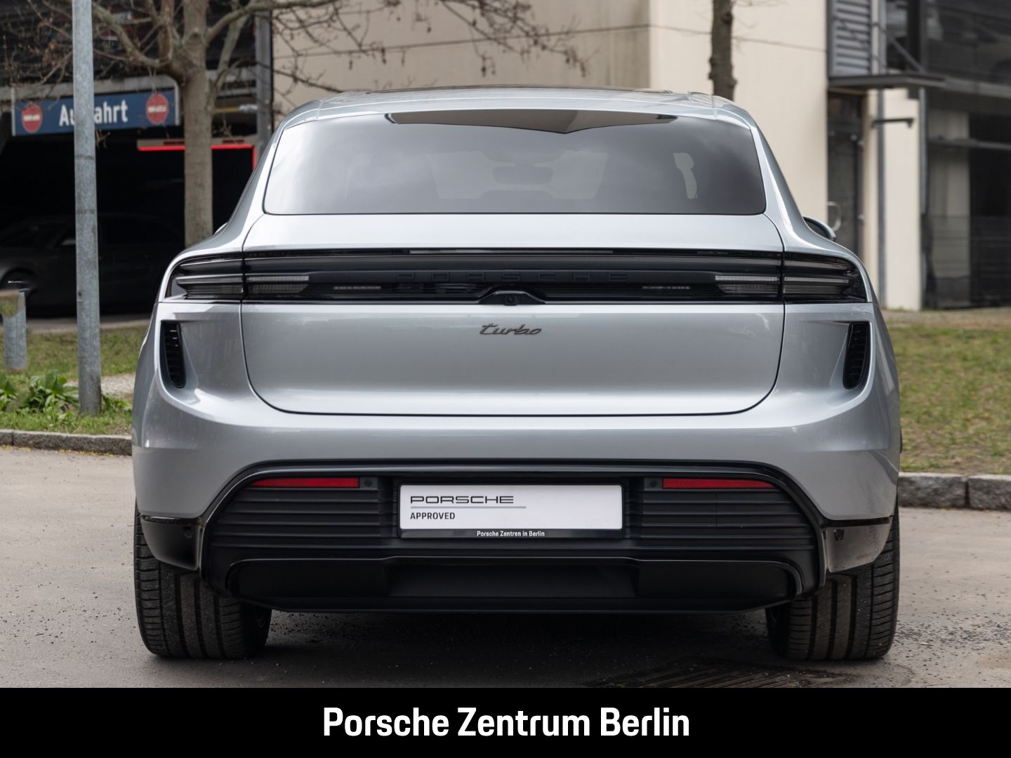 Porsche Macan Turbo HA-Lenkung Surround View 21-Zoll
