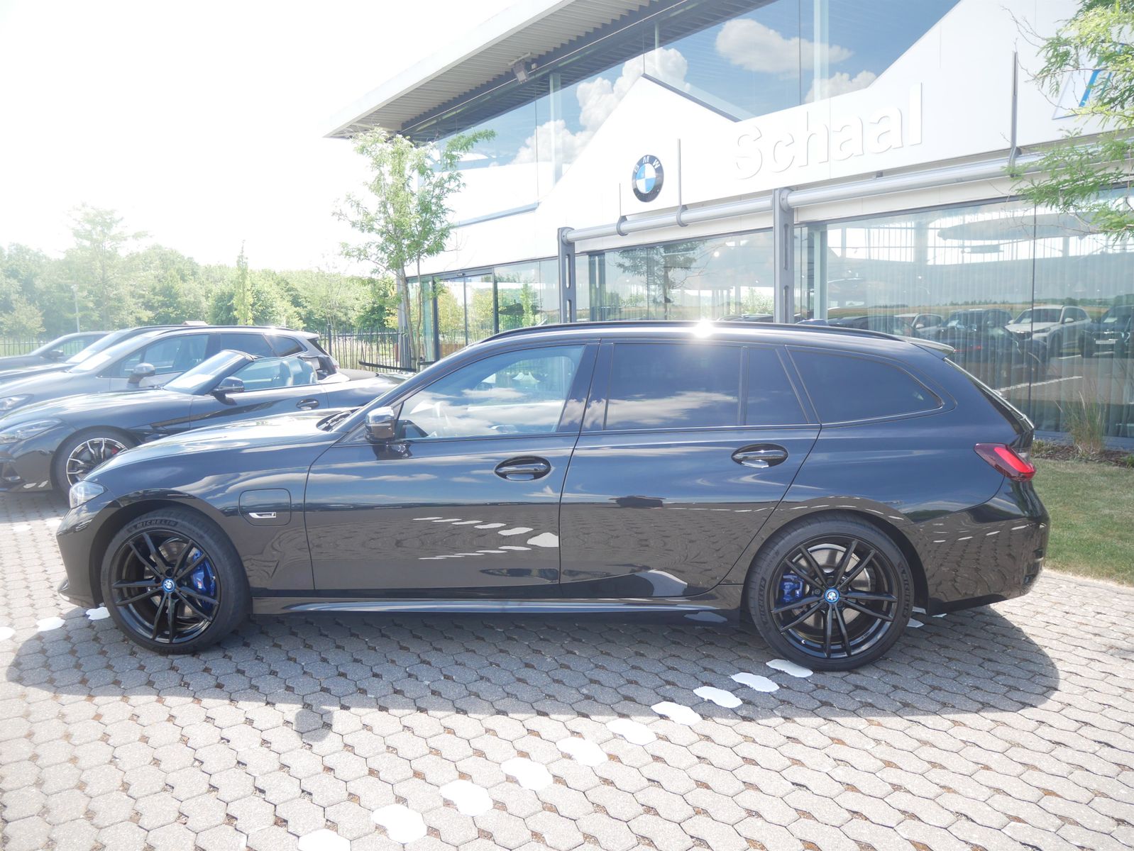 BMW 330e xDrive Touring M Sportpaket HK HiFi DAB