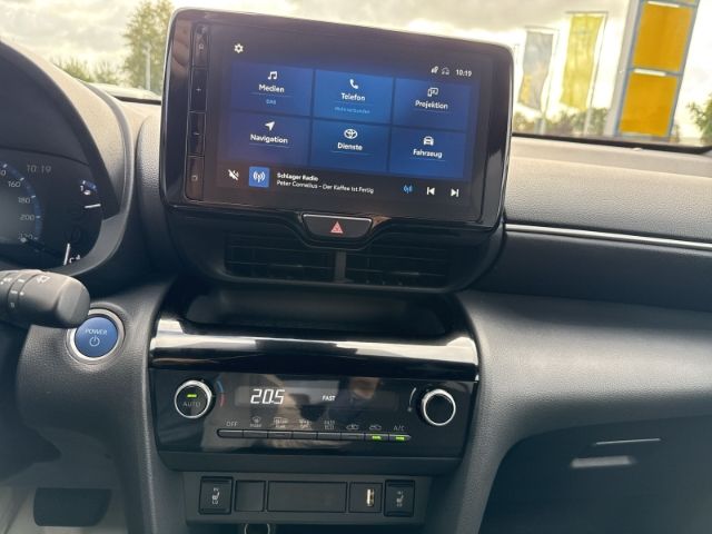 Toyota Yaris Cross Hybrid Team Deutschland 1.5 Rückfahr