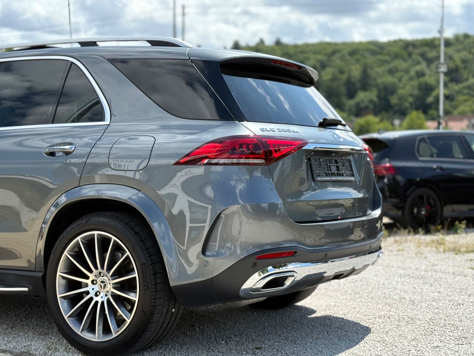 Mercedes-Benz GLE 350de 4MATIC PANO Burmester AHK Trittbre AMG