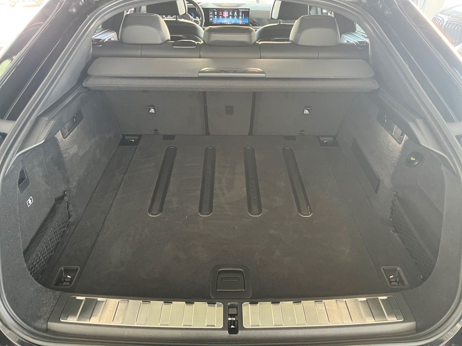BMW X6 xDrive 40d M SPORT/LED/AHK/PANO-DA/H&K