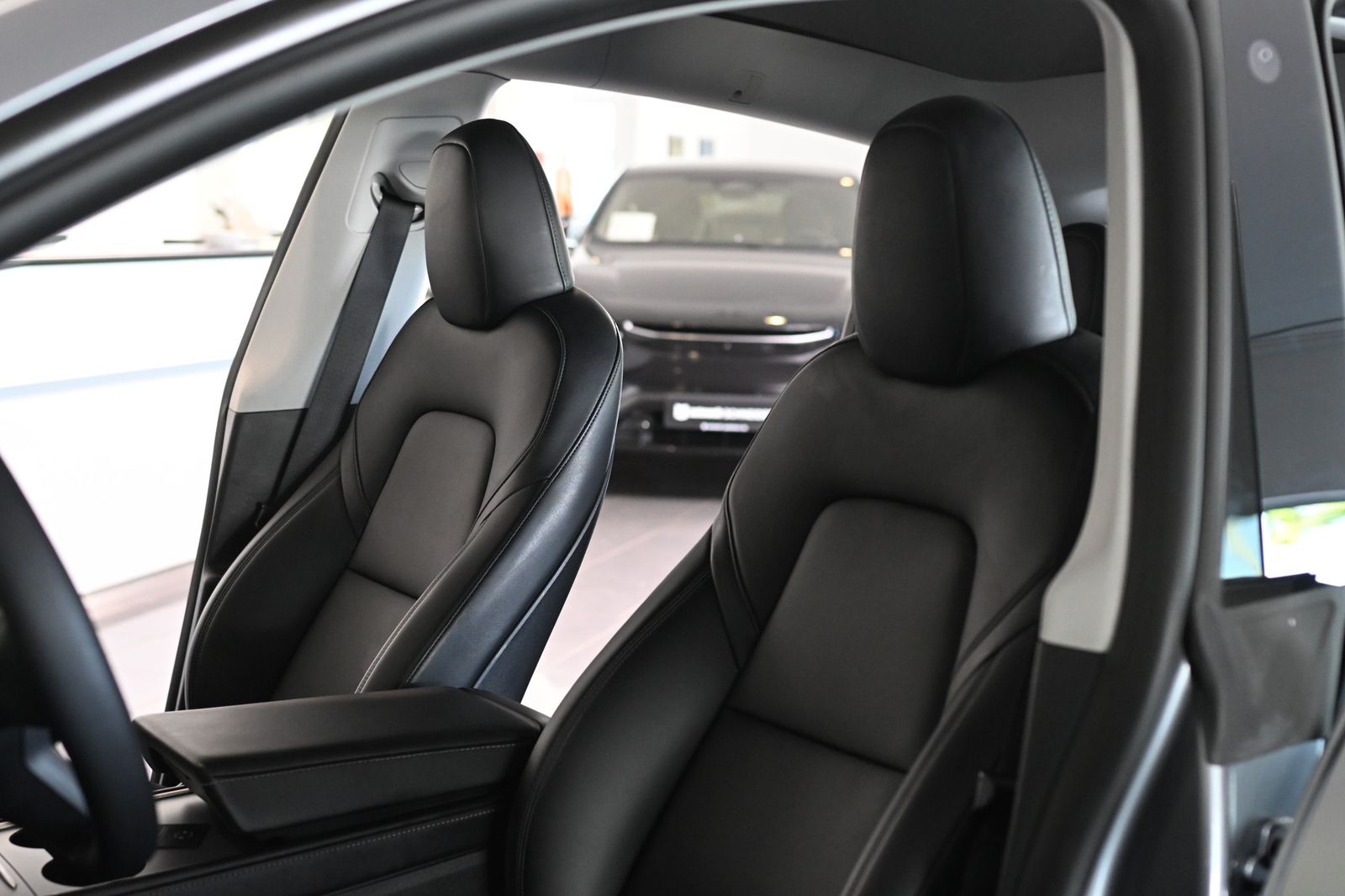 Tesla Model Y Long Range Dual AWD Pano ACC 20"