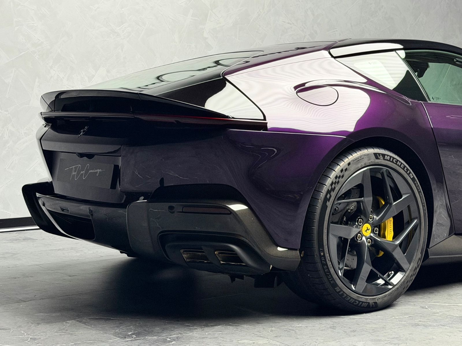 Ferrari 12Cilindri FULLCARBON VIOLA HONGKONG LIFT 360