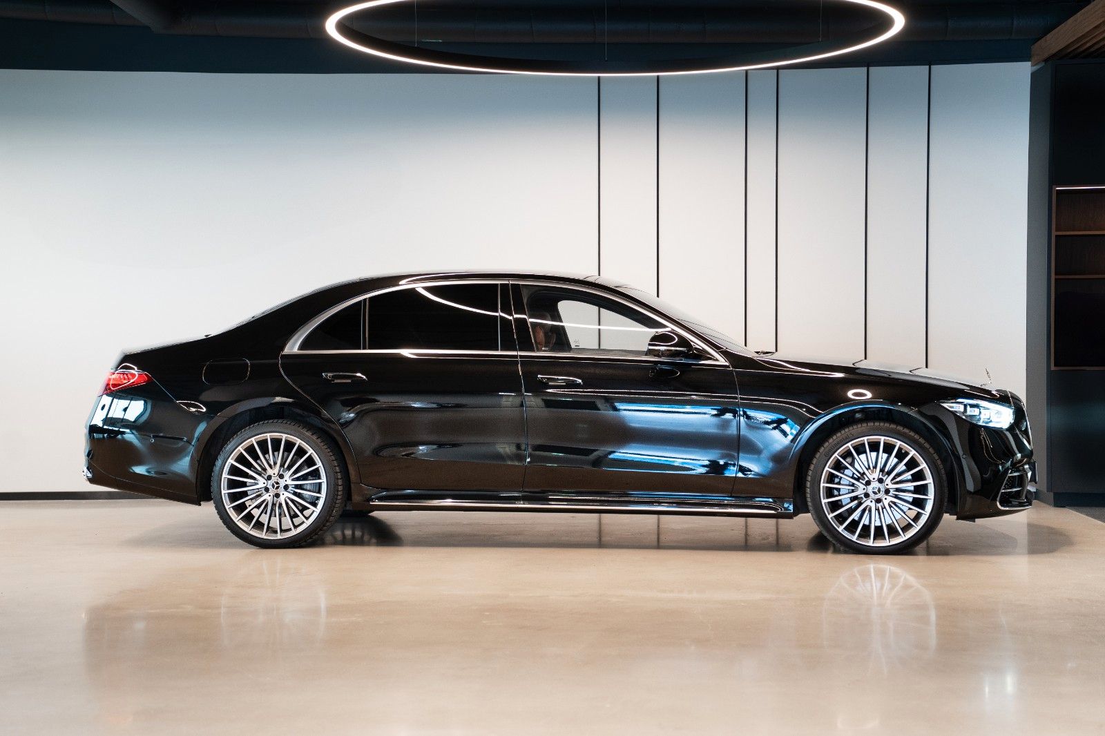 Mercedes-Benz S Burmester - Samsaru's Car Outlet