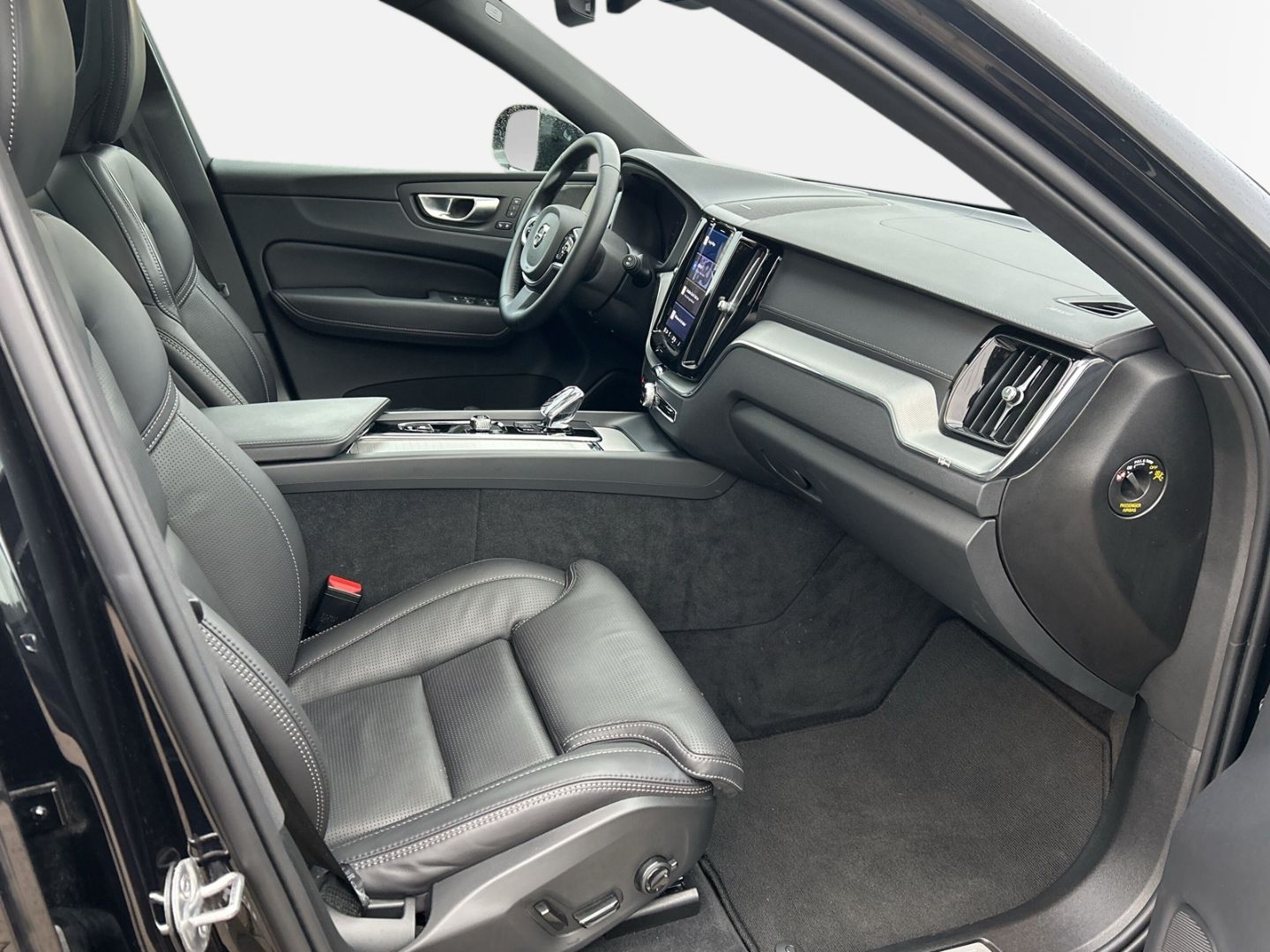 Volvo XC60 B5 Benzin AWD Ultimate Black Edition 21'' A