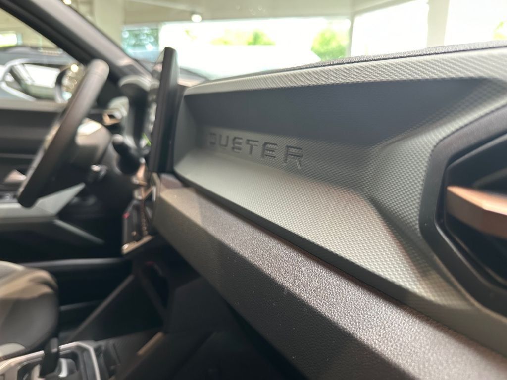 Dacia Duster Extreme HYBRID 140 - Samsaru's Car Outlet