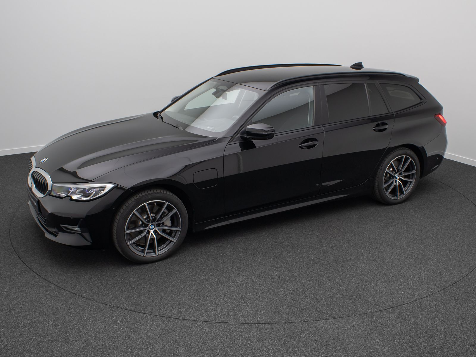 BMW 330e xD - Samsaru's Car Outlet