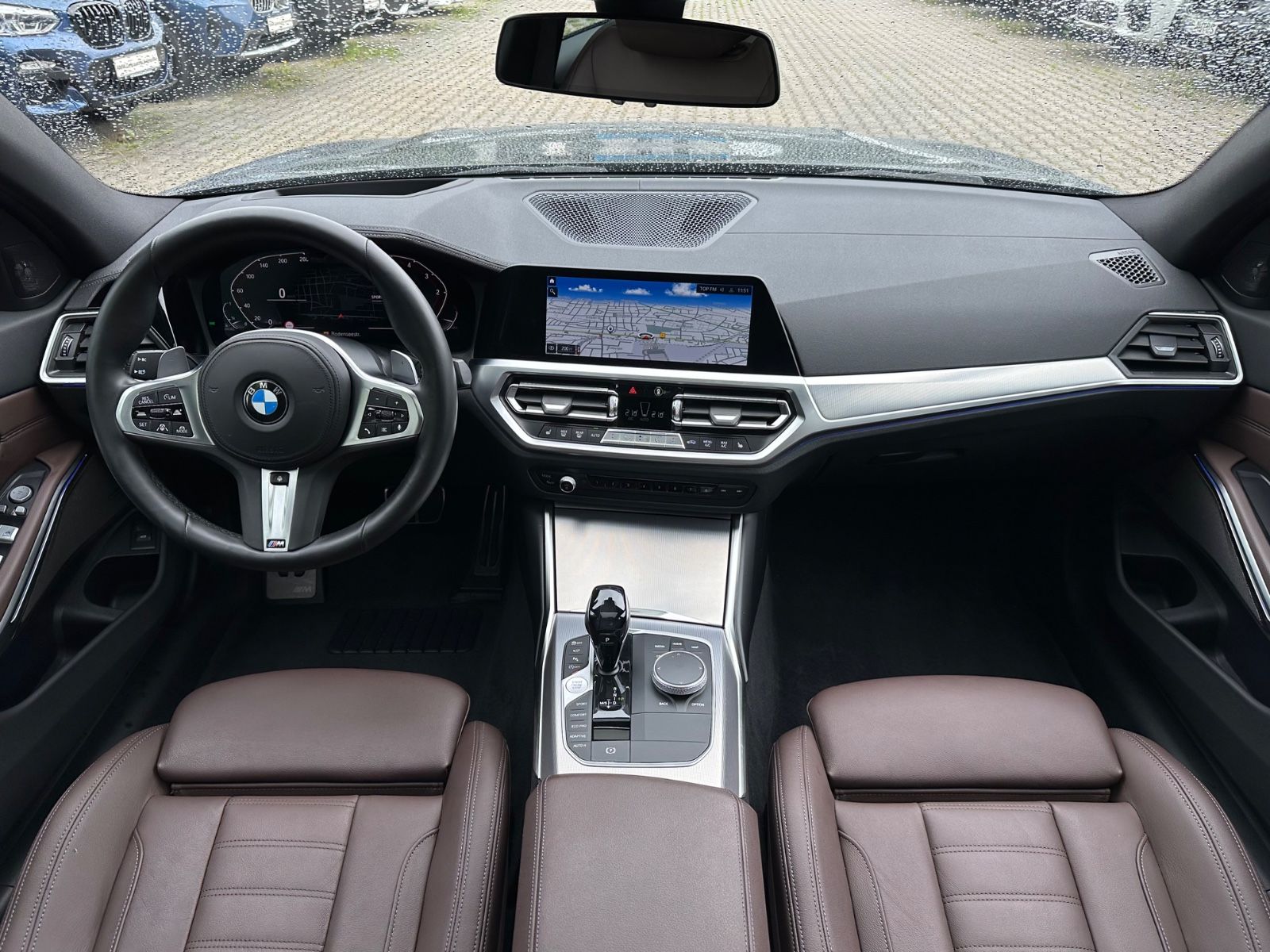BMW 330d SAG M-Sportpaket - Samsaru's Car Outlet