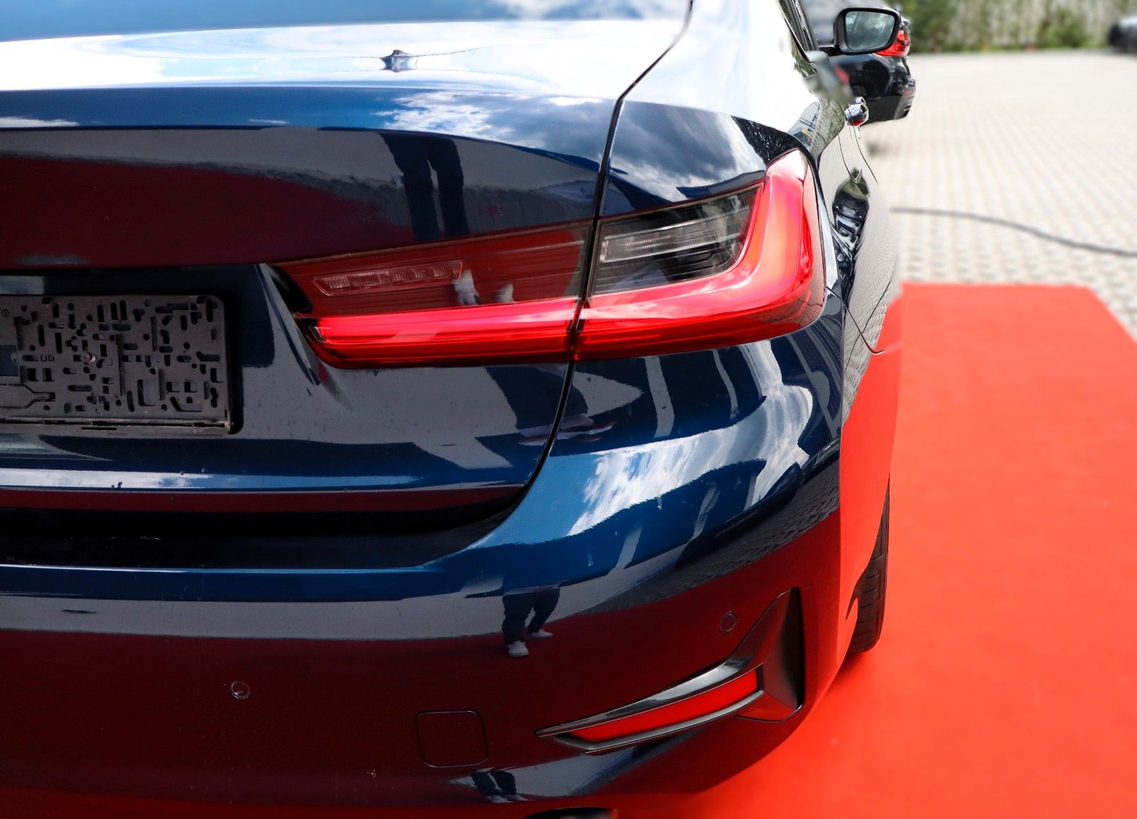 BMW 330 d xDrive - Samsaru's Car Outlet