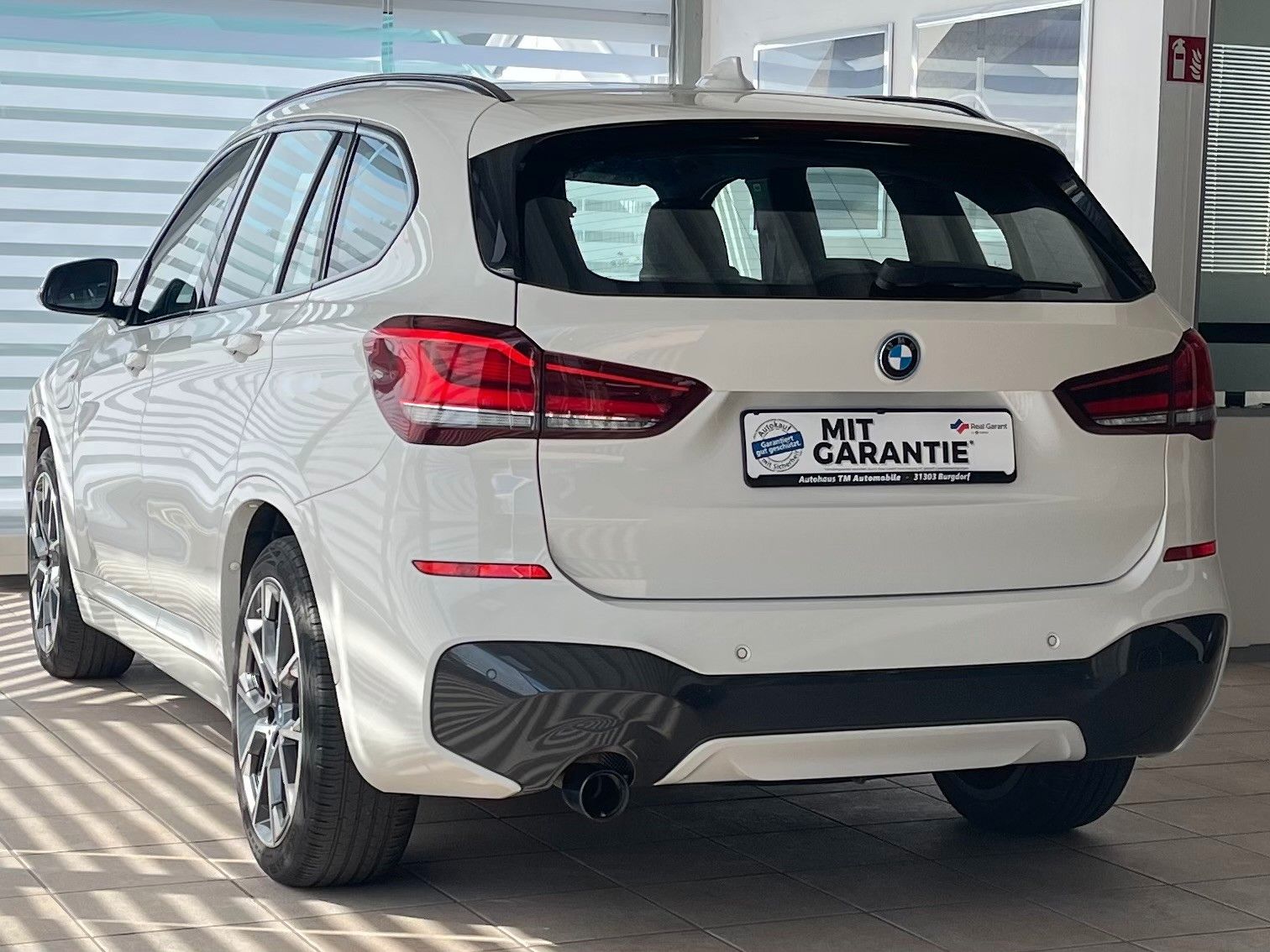 BMW X1 xDrive 25e M SPORT - Samsaru's Car Outlet