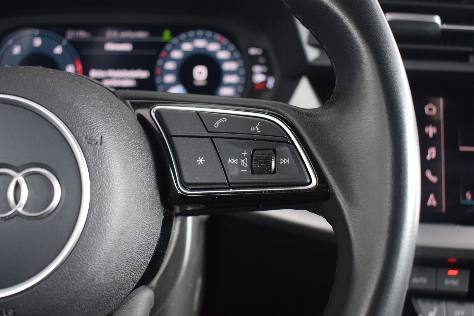 Audi A3 SportbackTDI Fahrschulwage/Automatik/AHK