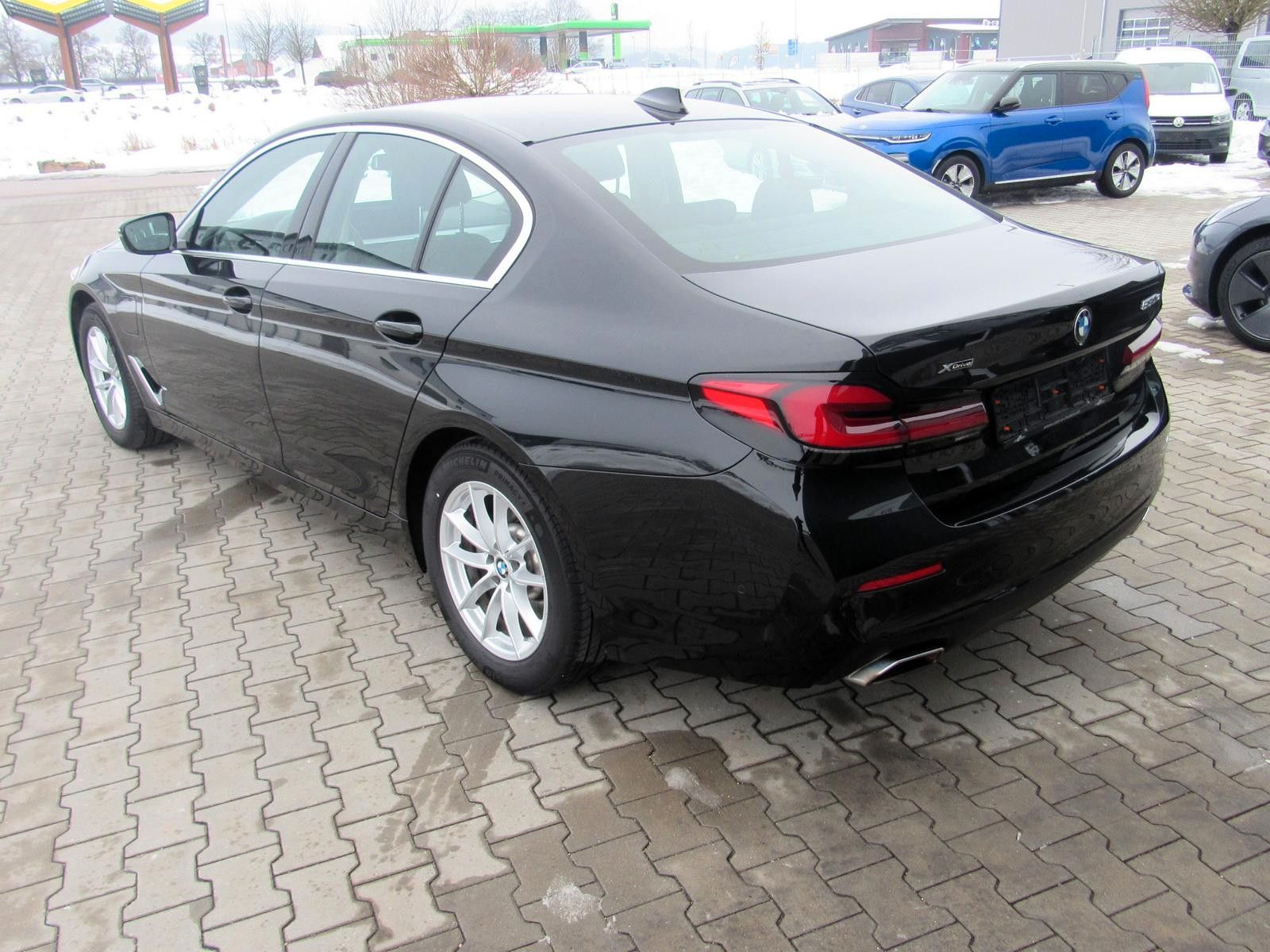BMW 530e xDrive Limousine Laser, HUD, ACC, DAB, Hifi
