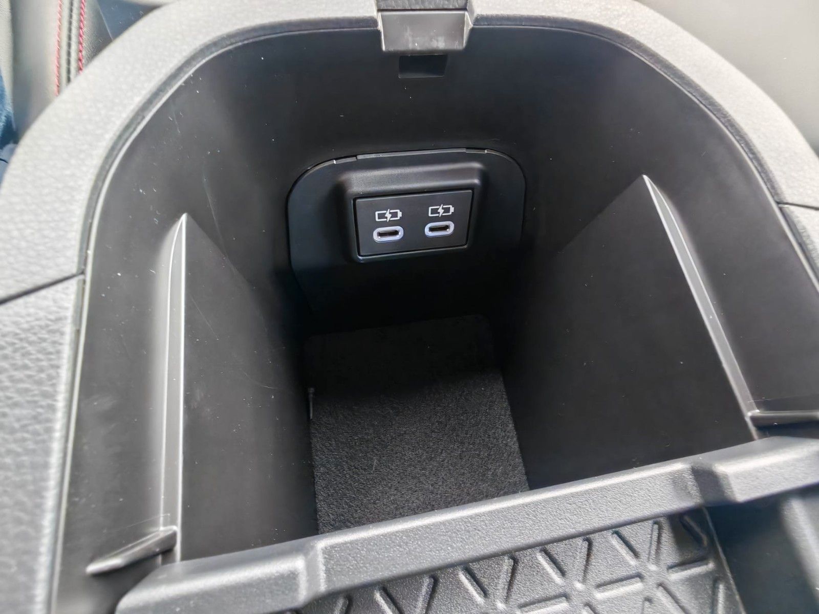 Toyota RAV 4 Plug-in Hybrid 4x4 Teamplayer Neu