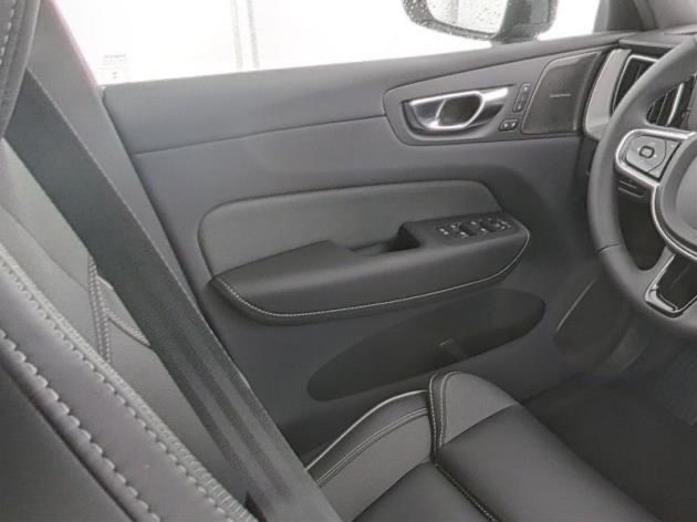 Volvo XC60 Ultra Black Edition Recharge Plug-In Hybrid