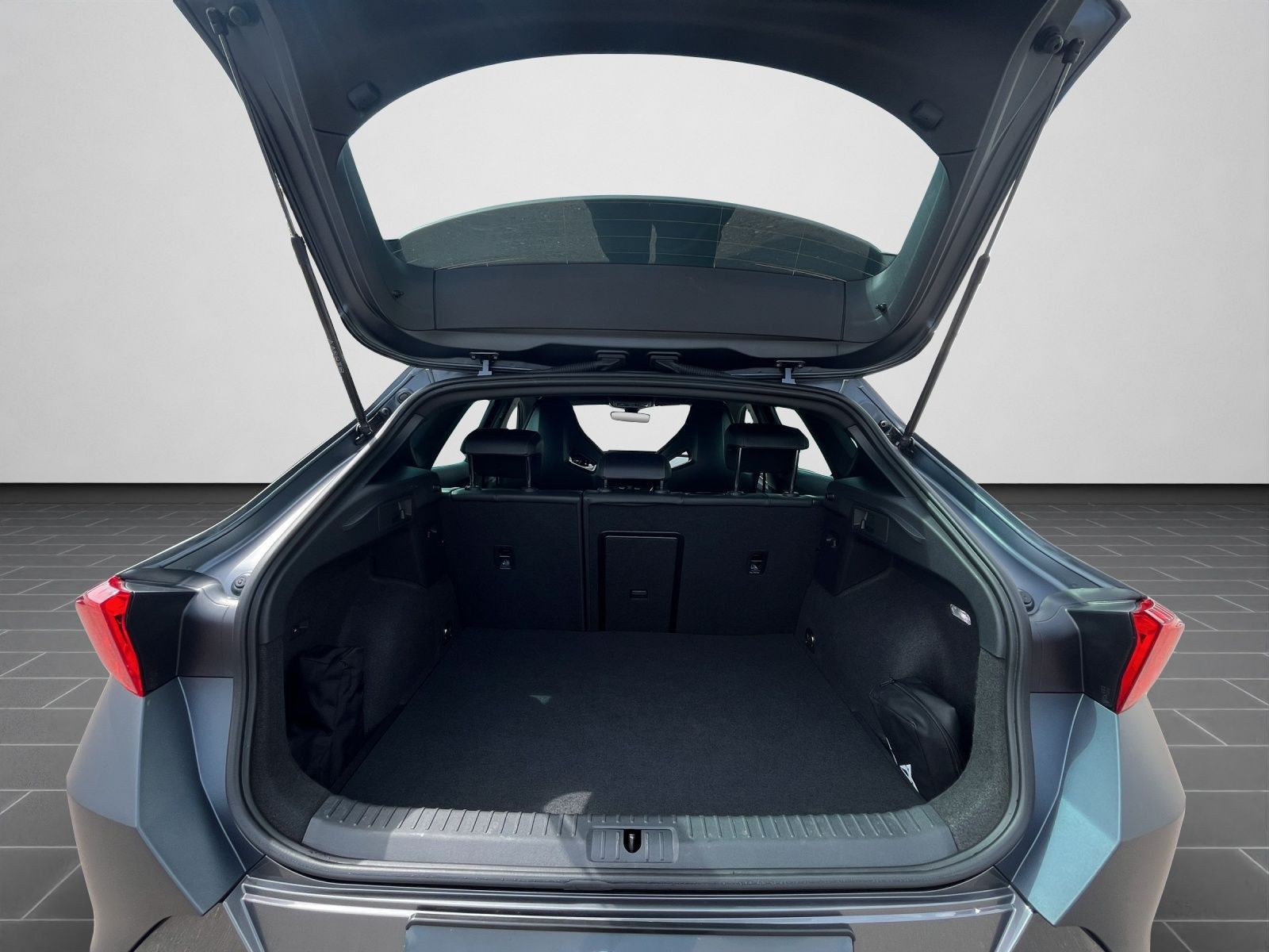Cupra Formentor VZ 1.4 eTSI DSG - Samsaru's Car Outlet