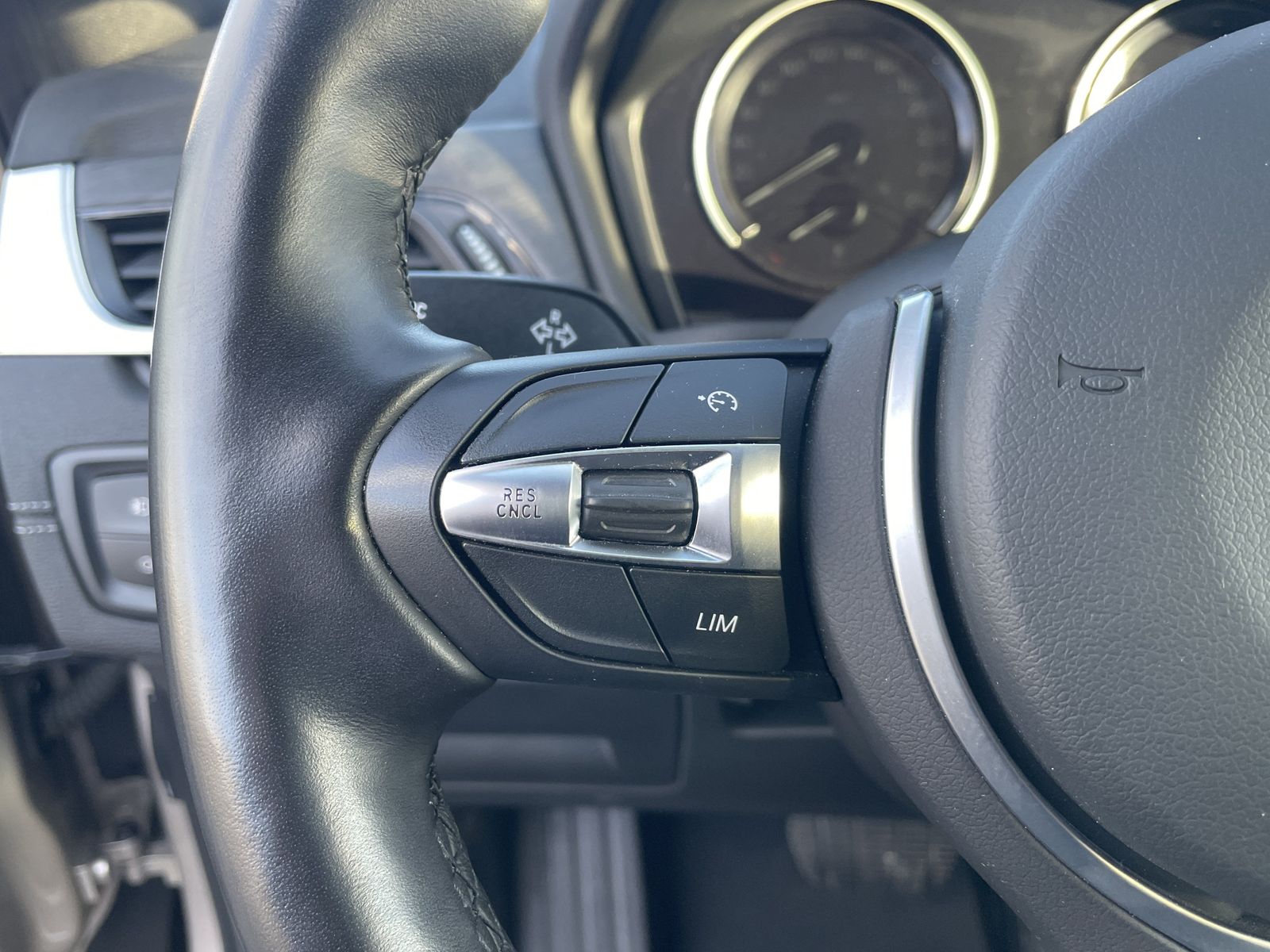 BMW X1 xDrive25e xLine - Samsaru's Car Outlet