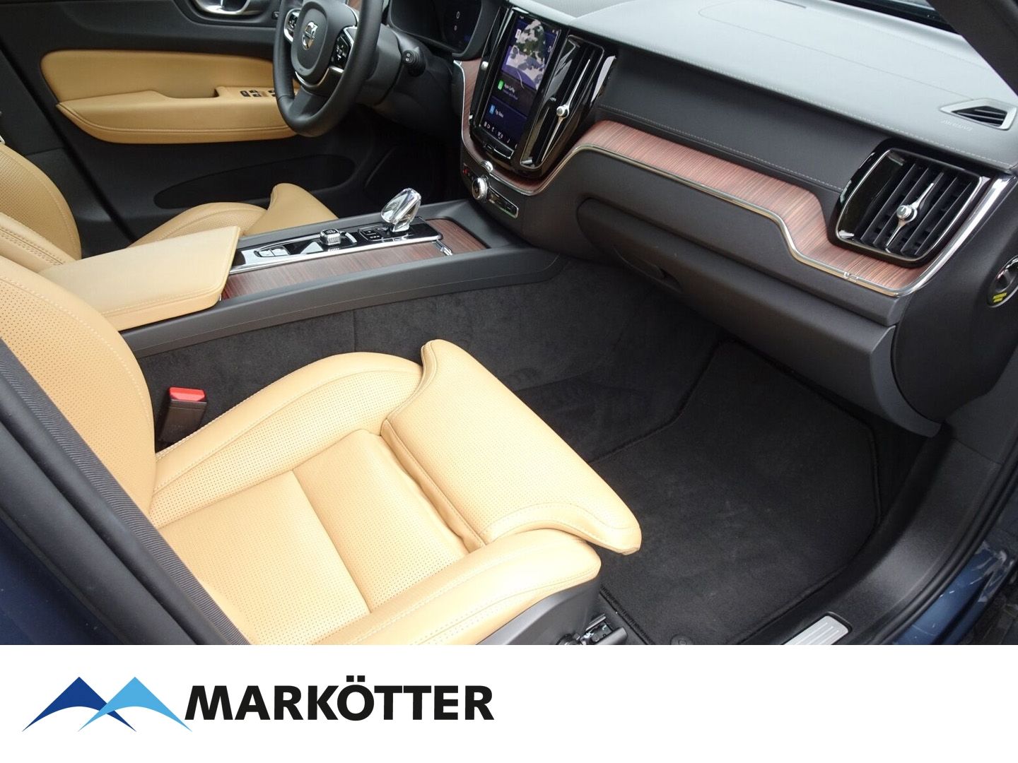 Volvo XC60 B4 AWD Ultimate Dark - Samsaru's Car Outlet