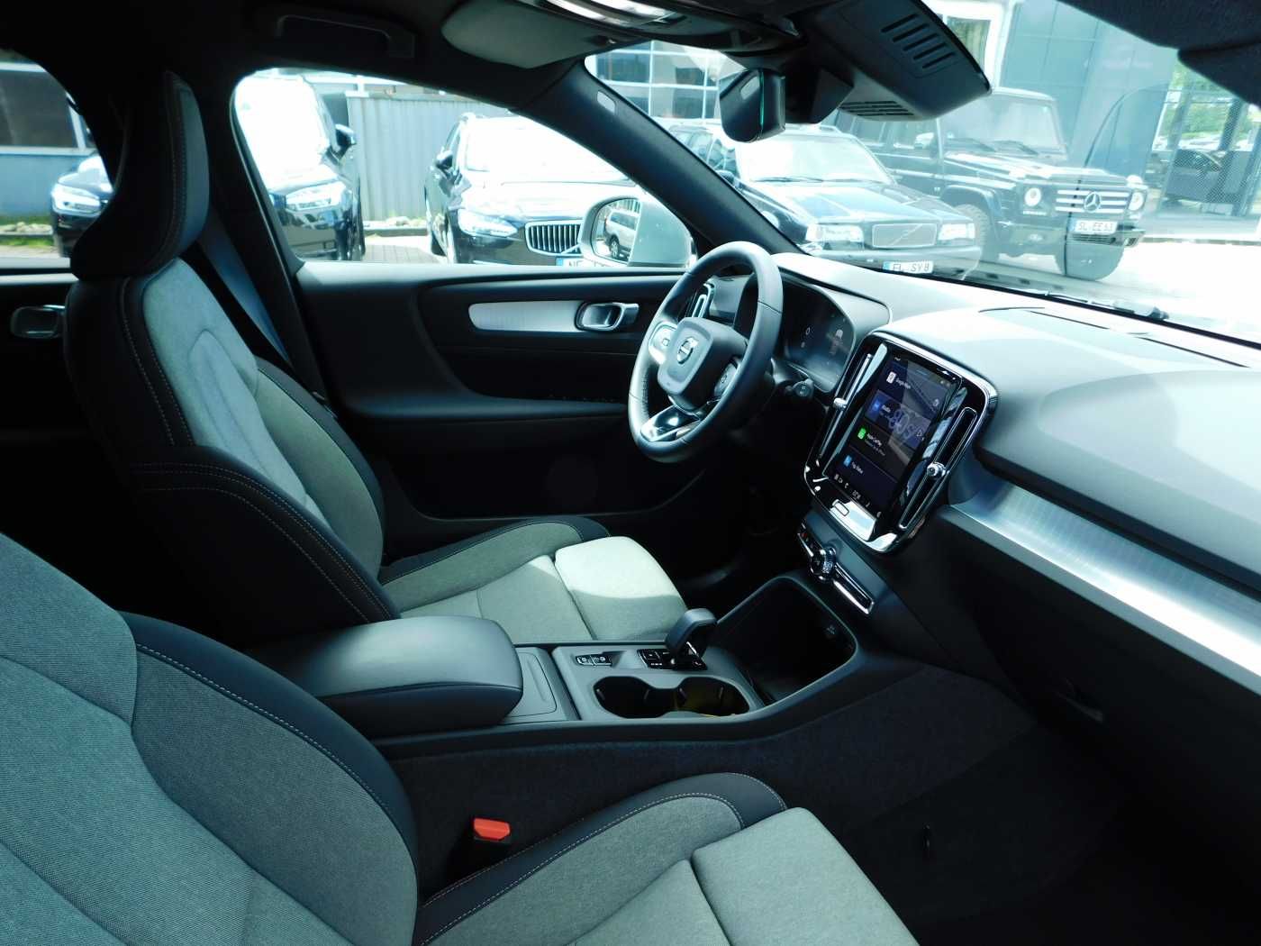 Volvo XC40 B4 Core - Samsaru's Car Outlet
