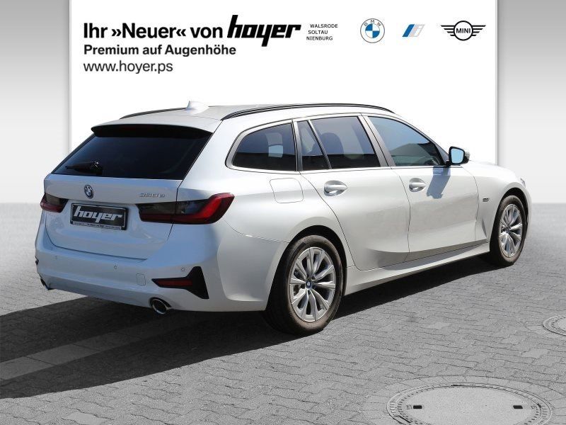 BMW 330e Touring Advantage - Samsaru's Car Outlet