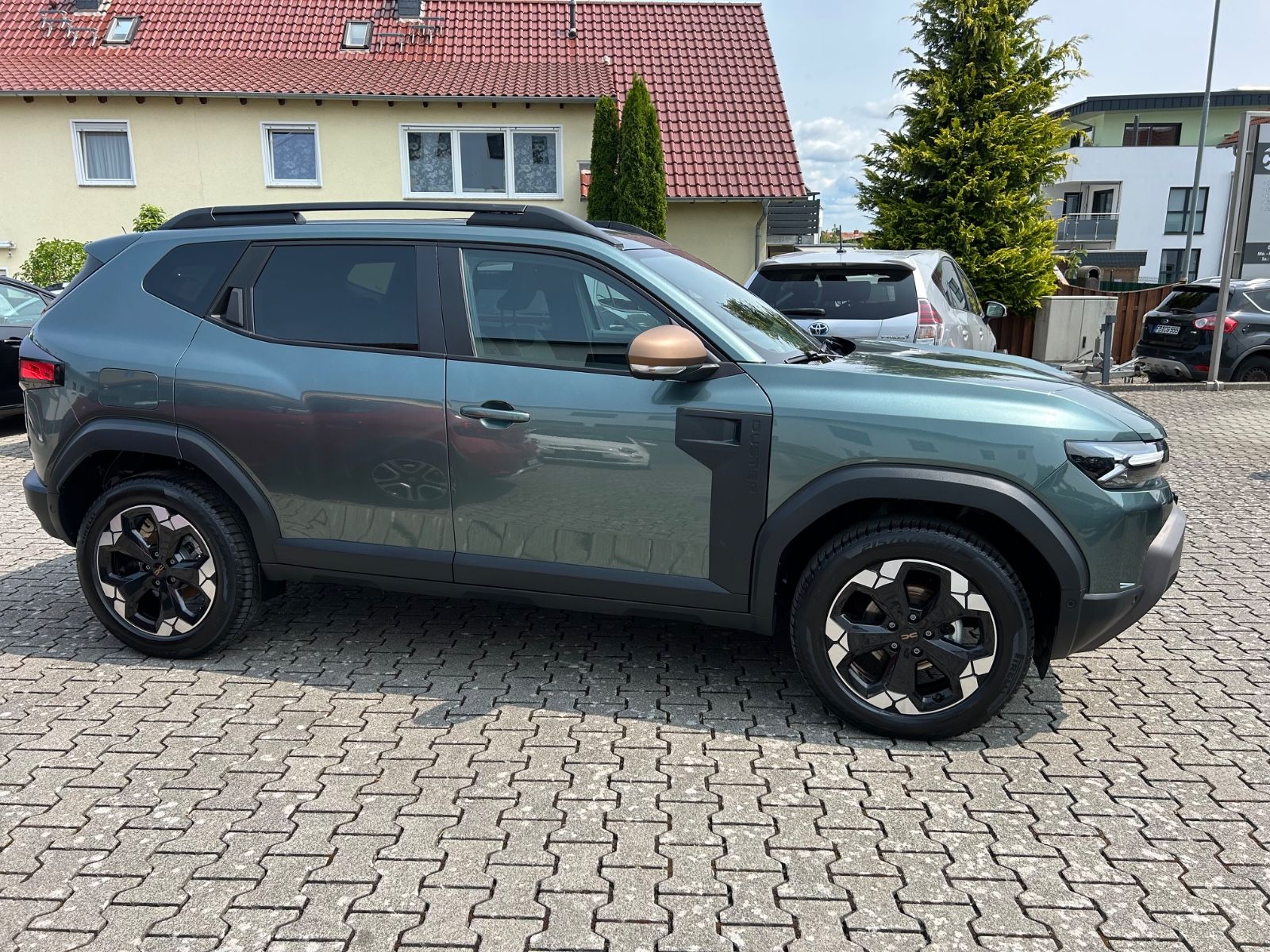 Dacia Duster III TCe 130 Extreme 4WD - Samsaru's Car Outlet