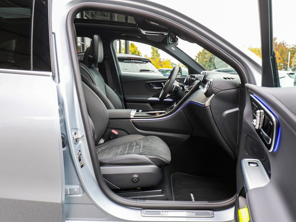Mercedes-Benz GLC 220 d 4M AMG Line AHK Abstandstemp. LED Pano