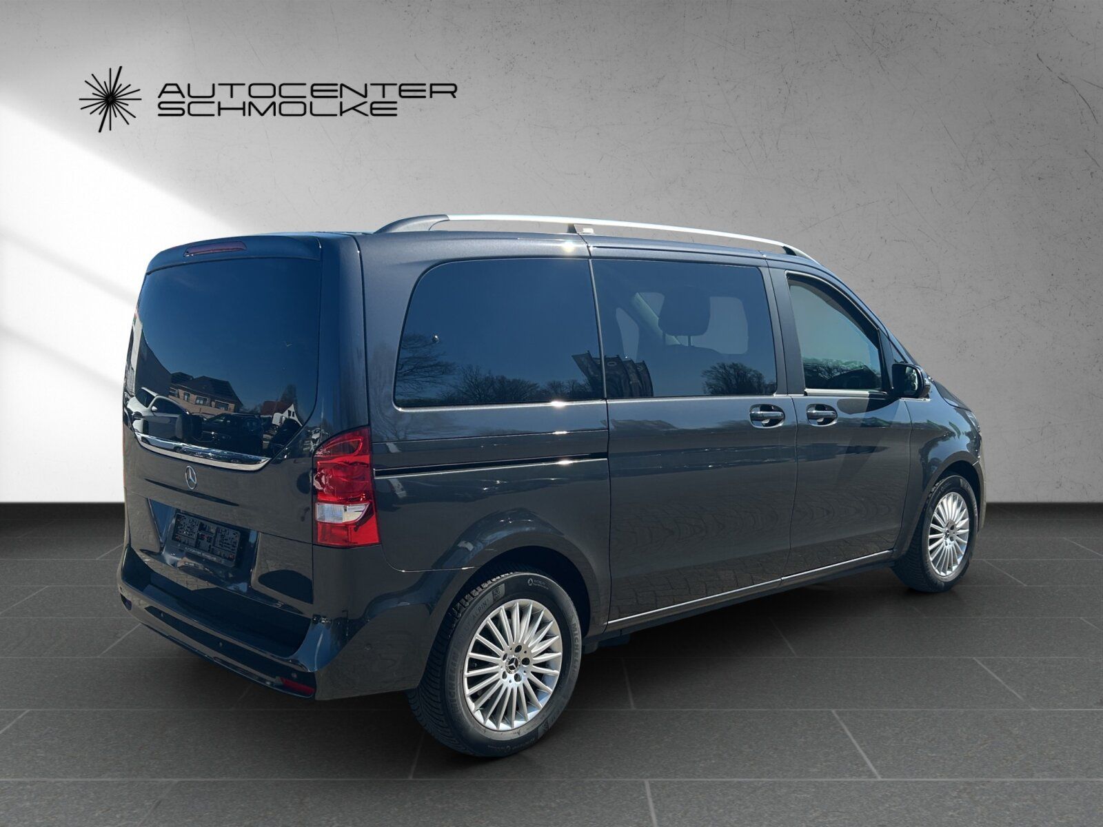 Mercedes-Benz V 220 d EDITION - Samsaru's Car Outlet