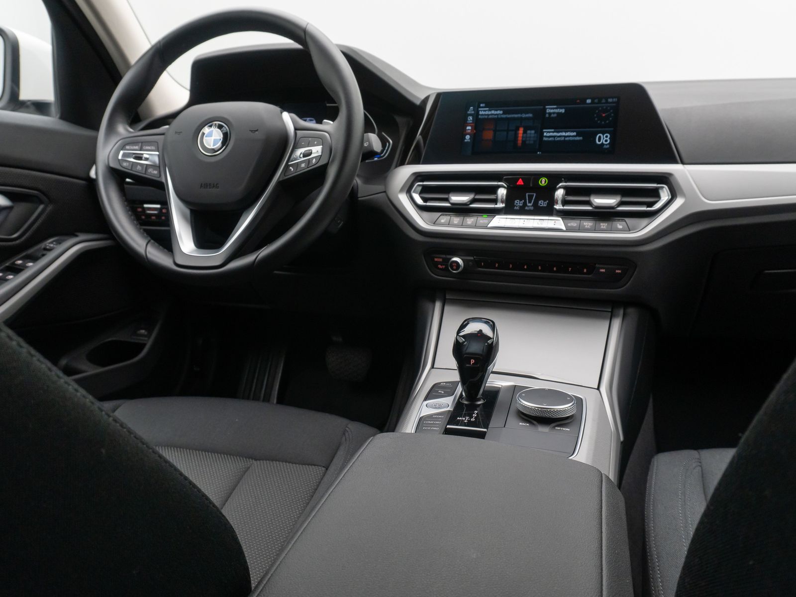 BMW 320d Advantage - Samsaru's Car Outlet