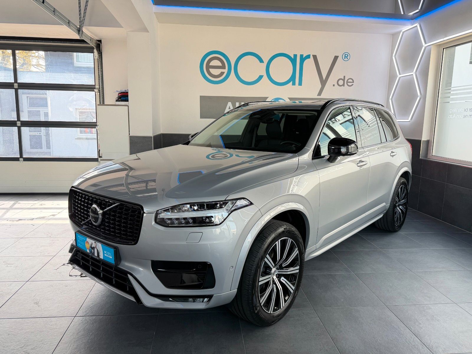 Volvo XC 90 Plus Dark AWD*7-Sitzer*LEDER*360°*AHK*ACC*