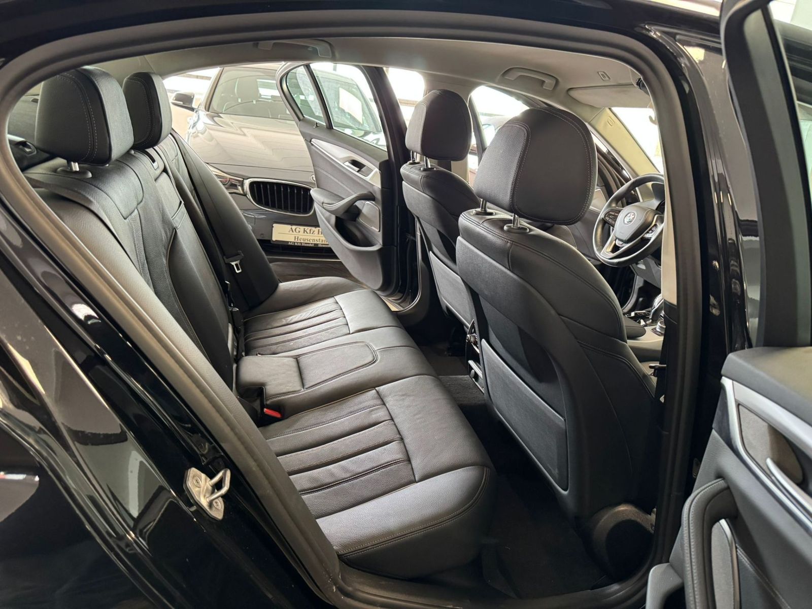 BMW 530 e x Drive H-KARDON/CAM/ACC/WIFI/LED/INDUKTIO