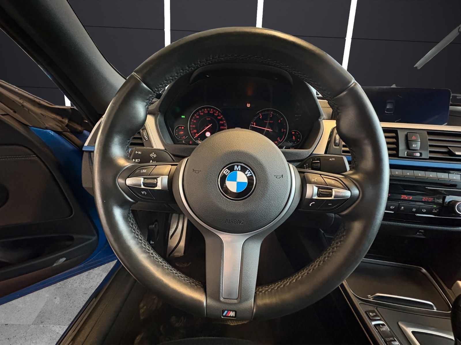 BMW 320 M Sport - Samsaru's Car Outlet
