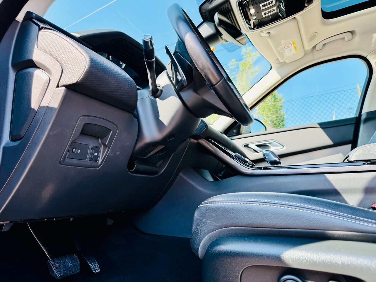 RANGE ROVER VELAR S 2.0D - Samsaru's Car Outlet