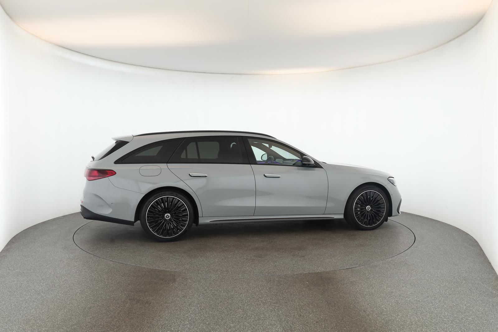 Mercedes-Benz E 450 d T 4M AMG Premium+ DIGITAL Pano STHZ AHK
