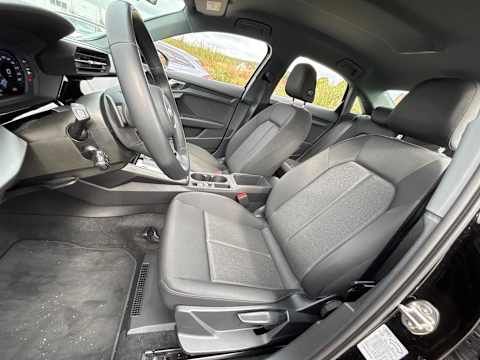 Audi A3 Limousine 30 TFSI S tronic Sitzh. PDC LED Kli