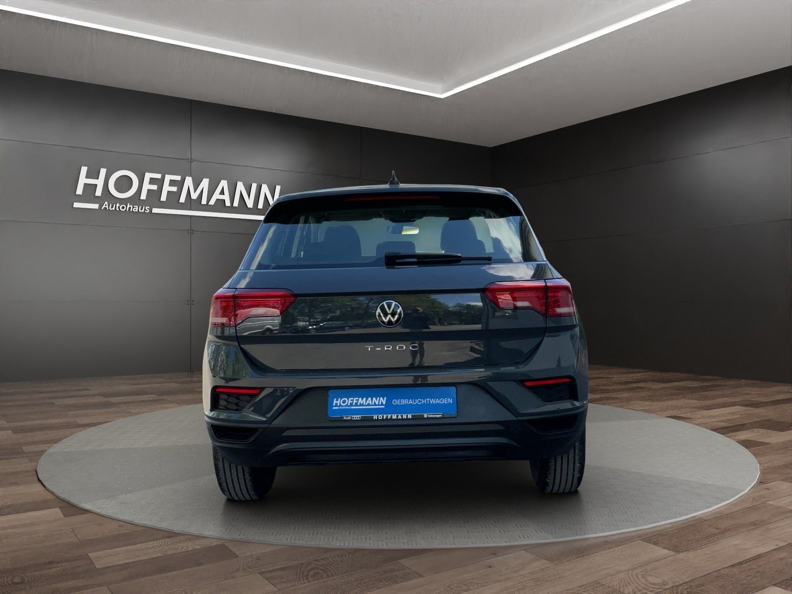 Volkswagen T-Roc 1.0 TSI - Samsaru's Car Outlet