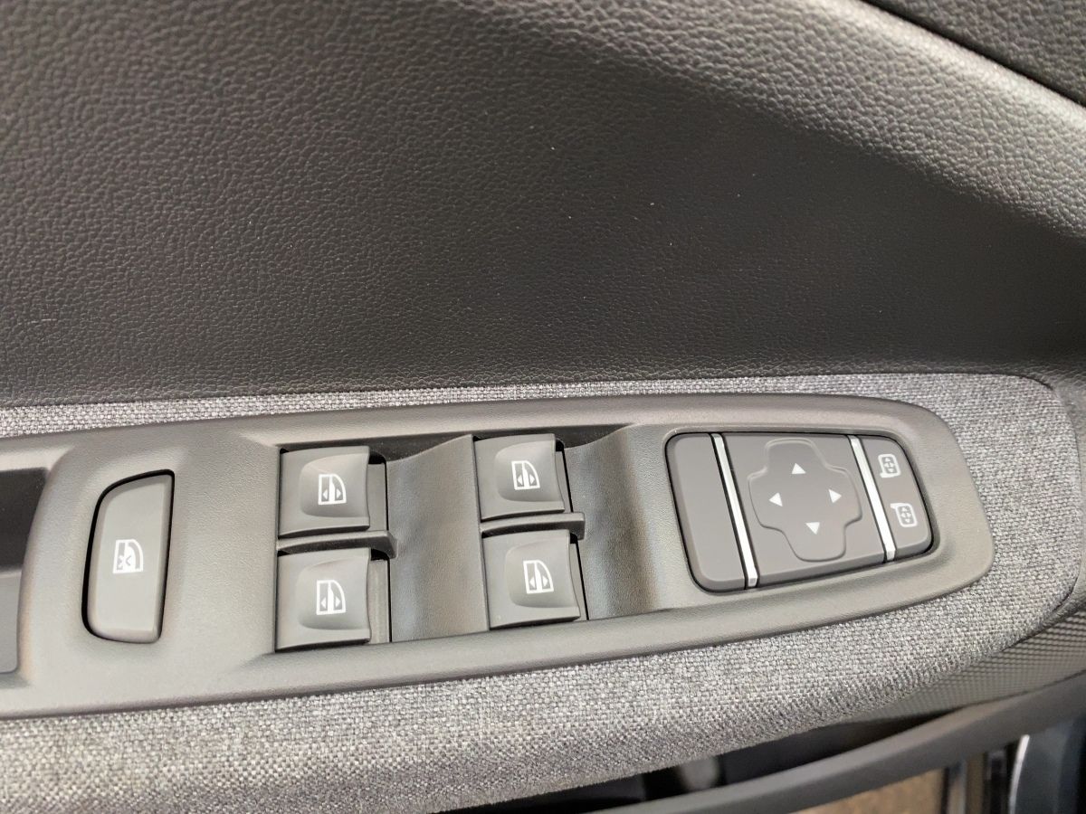 Renault ZOE EXPERIENCE R110 50kWh - Samsaru's Car Outlet