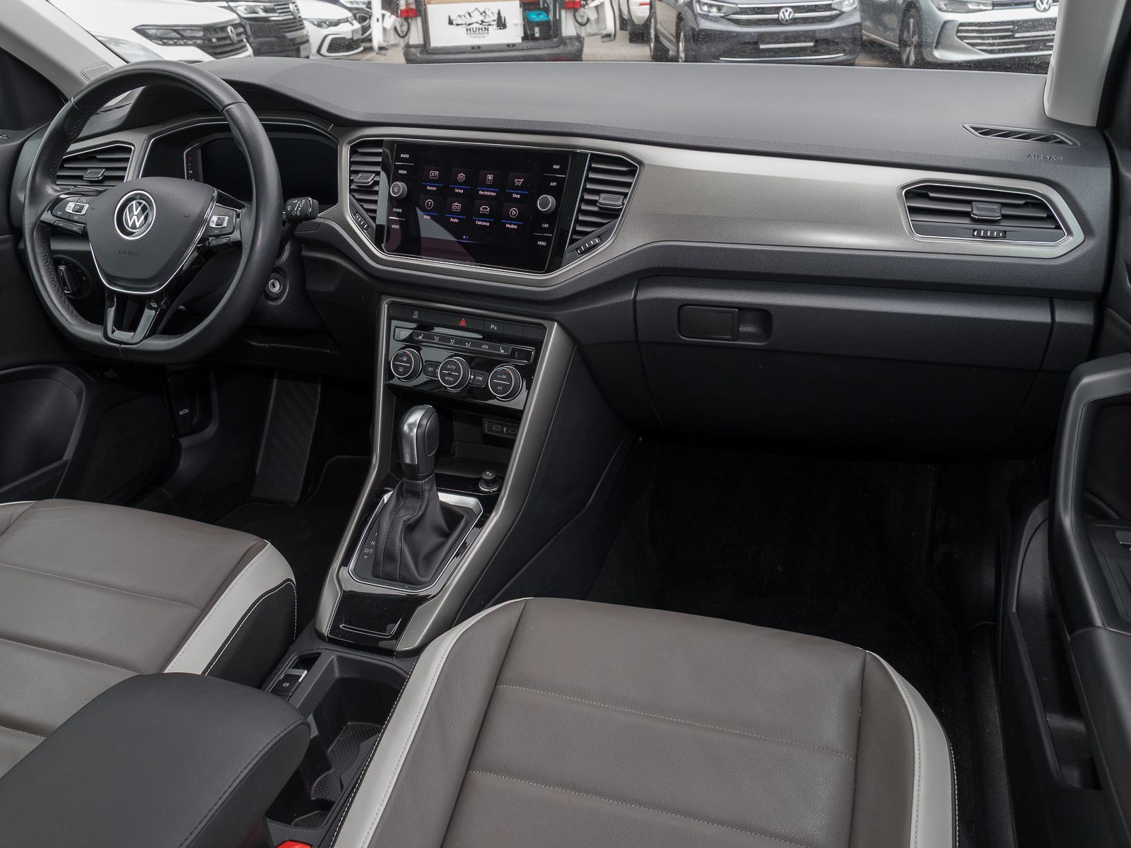 Volkswagen T-Roc 1.5 TSI DSG STYLE - Samsaru's Car Outlet