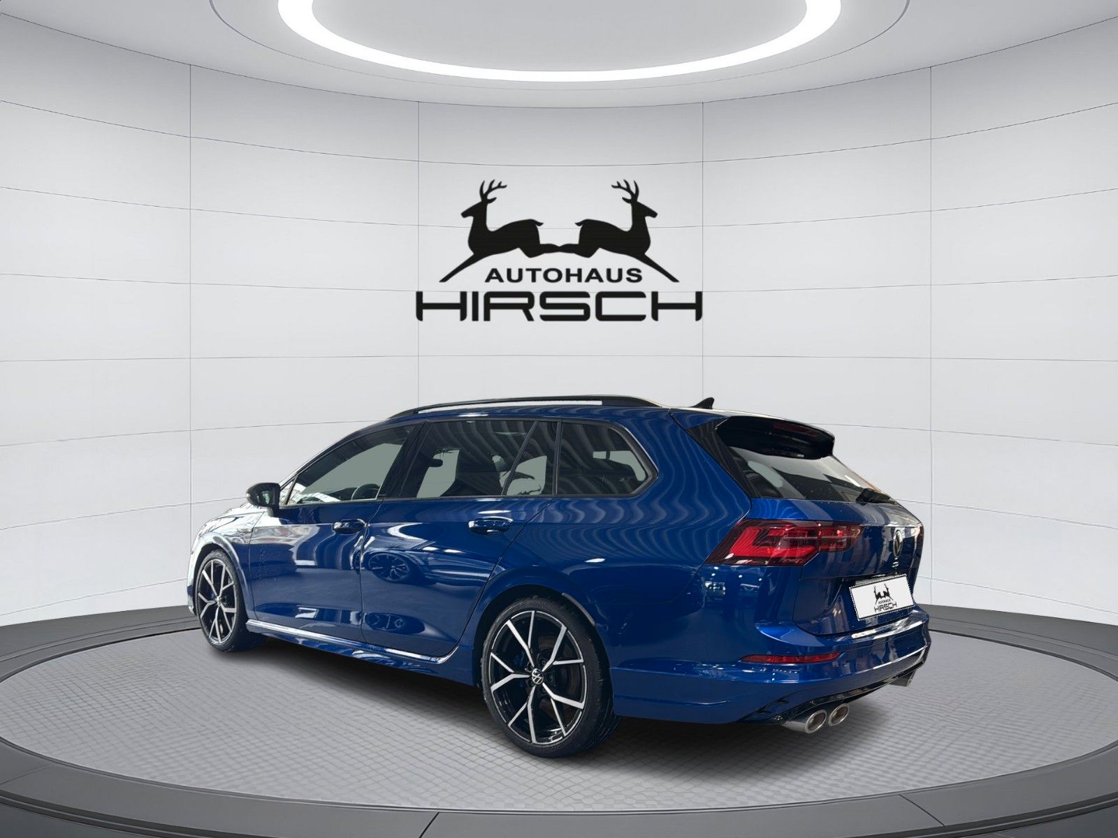 Volkswagen Golf VIII R Variant 2.0TSI 4Motion 19" H&K DCC