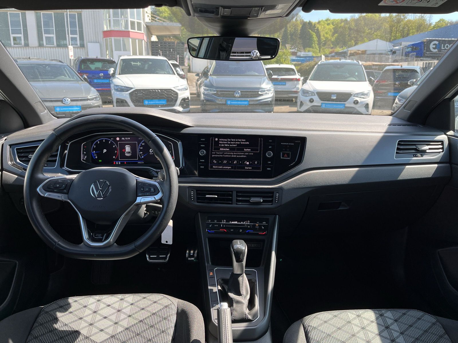 Volkswagen Taigo 1.0 TSI DSG R-Line - Samsaru's Car Outlet