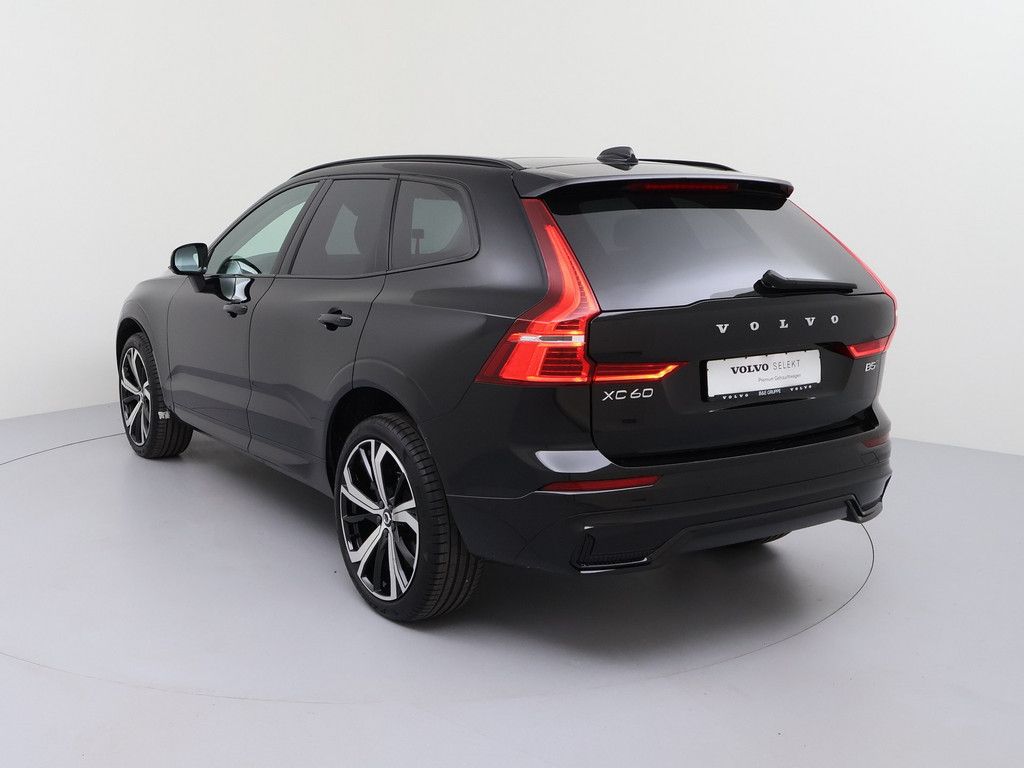 Volvo XC60 B5 AWD Ultra Dark *AHK*21-Zoll*360°*Luft-Fa