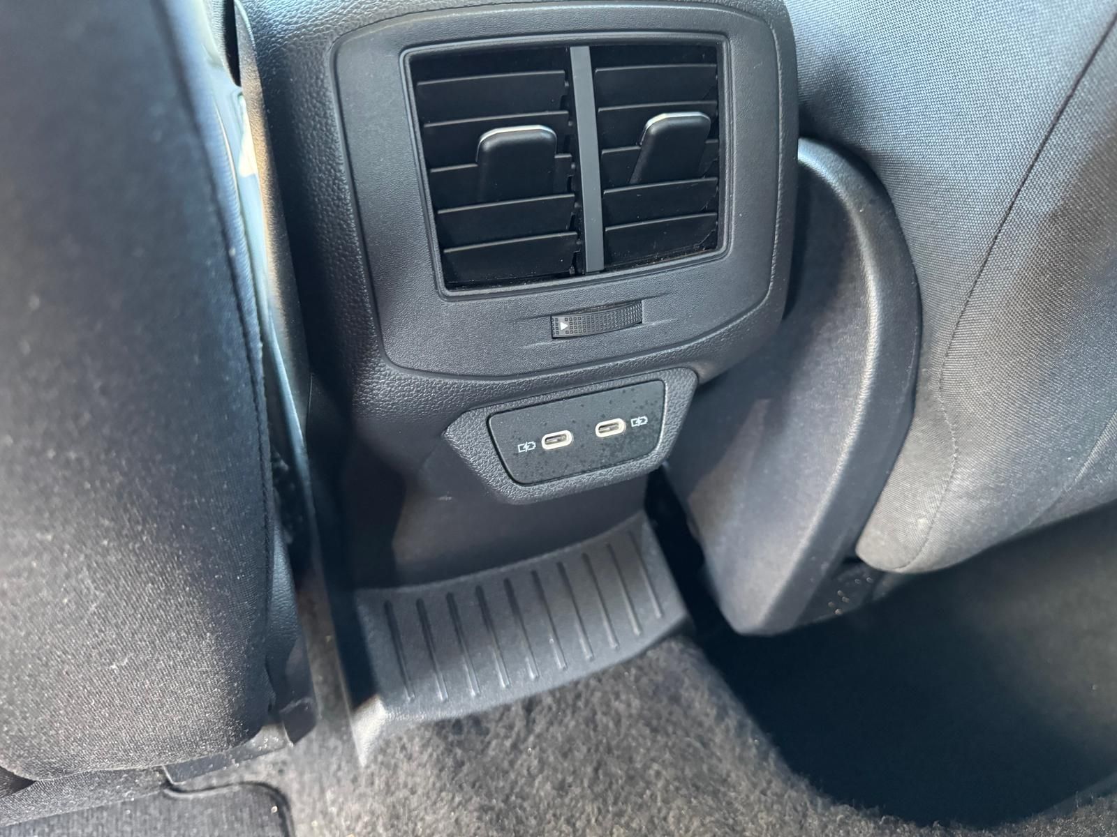 Volkswagen T-Roc 2.0 TDI Style - Samsaru's Car Outlet