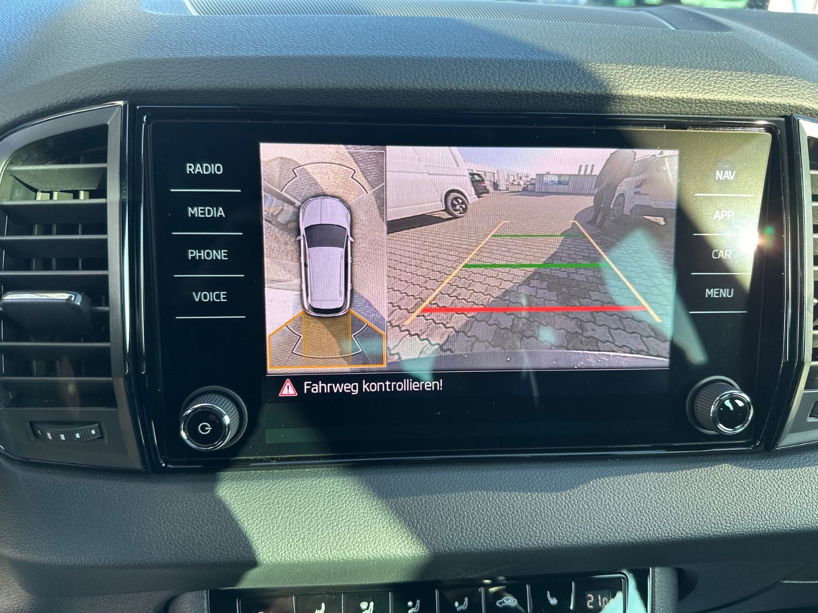 Skoda Karoq Sportline verl. Garantie