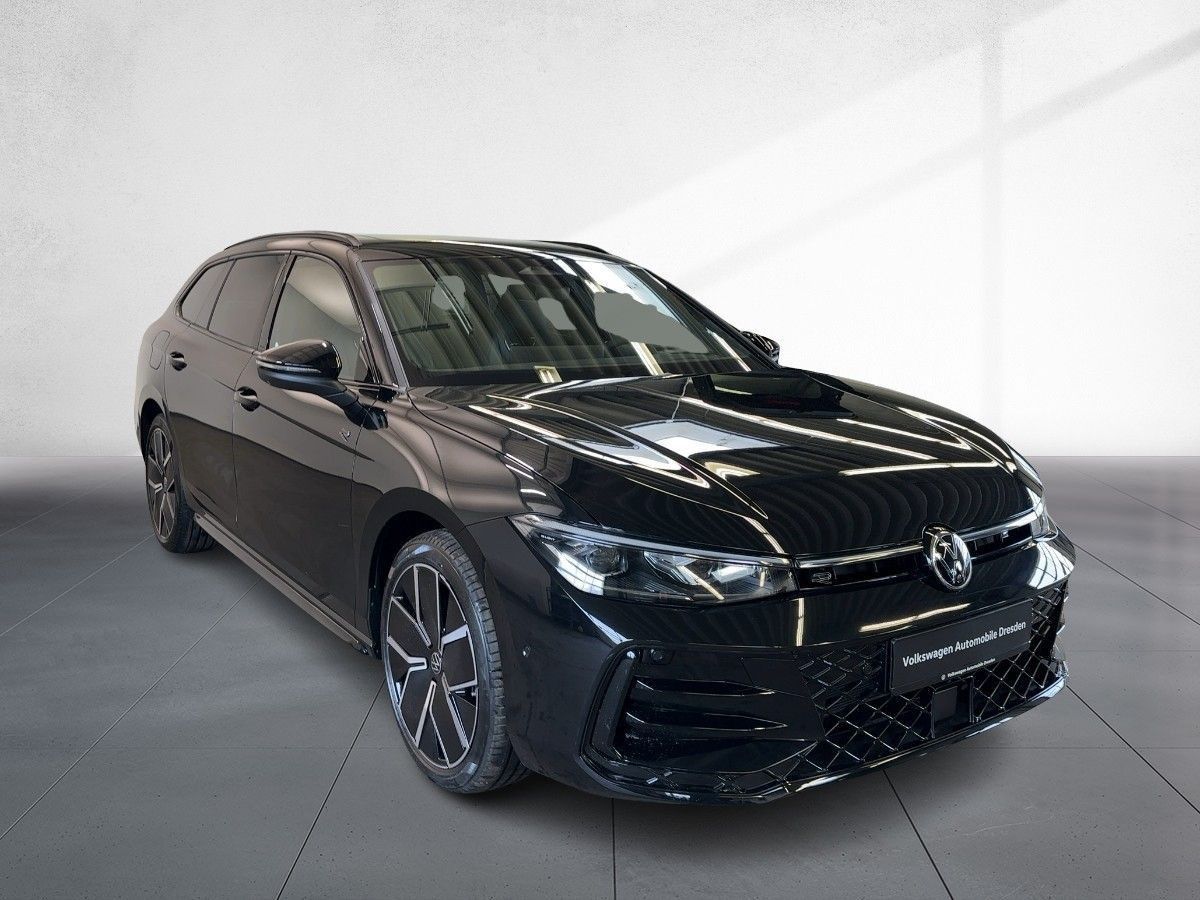 Volkswagen Passat Variant R-Line 1,5 eHybrid DSG AHZV PANO