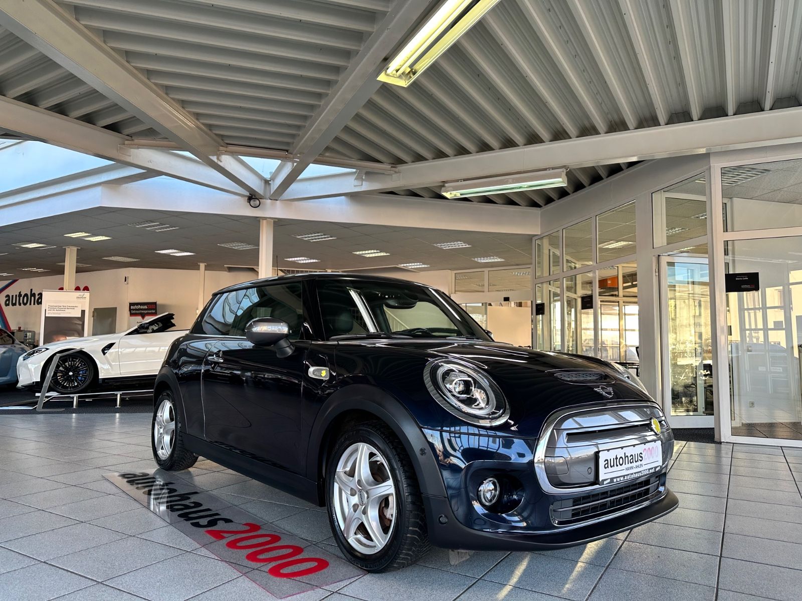MINI Cooper SE Trim XL - Samsaru's Car Outlet