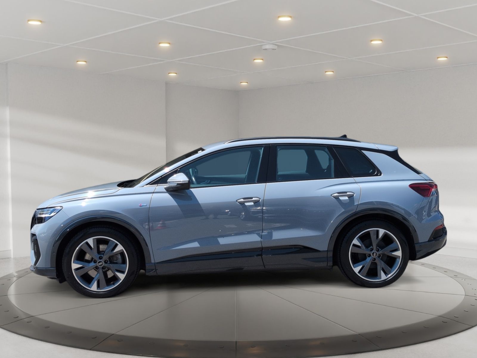Audi Q4 e-tron 50 quat. S line Matrix ACC HuD AHK