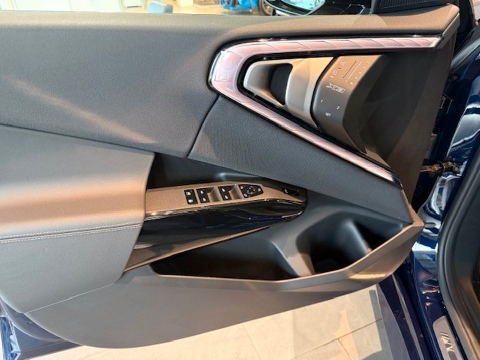 BMW X3 xDrive30e AT Navi Tempom.aktiv Bluetooth PDC