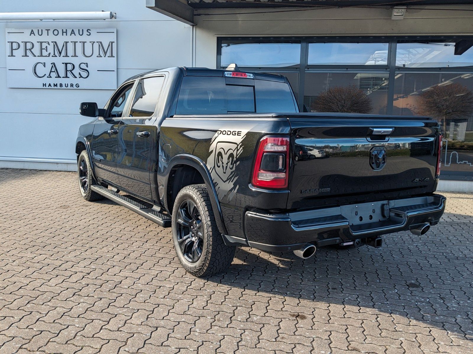 Dodge RAM 1500  Laramie  HEMI 5.7 LPG-Gas E-TORQUE 4x4