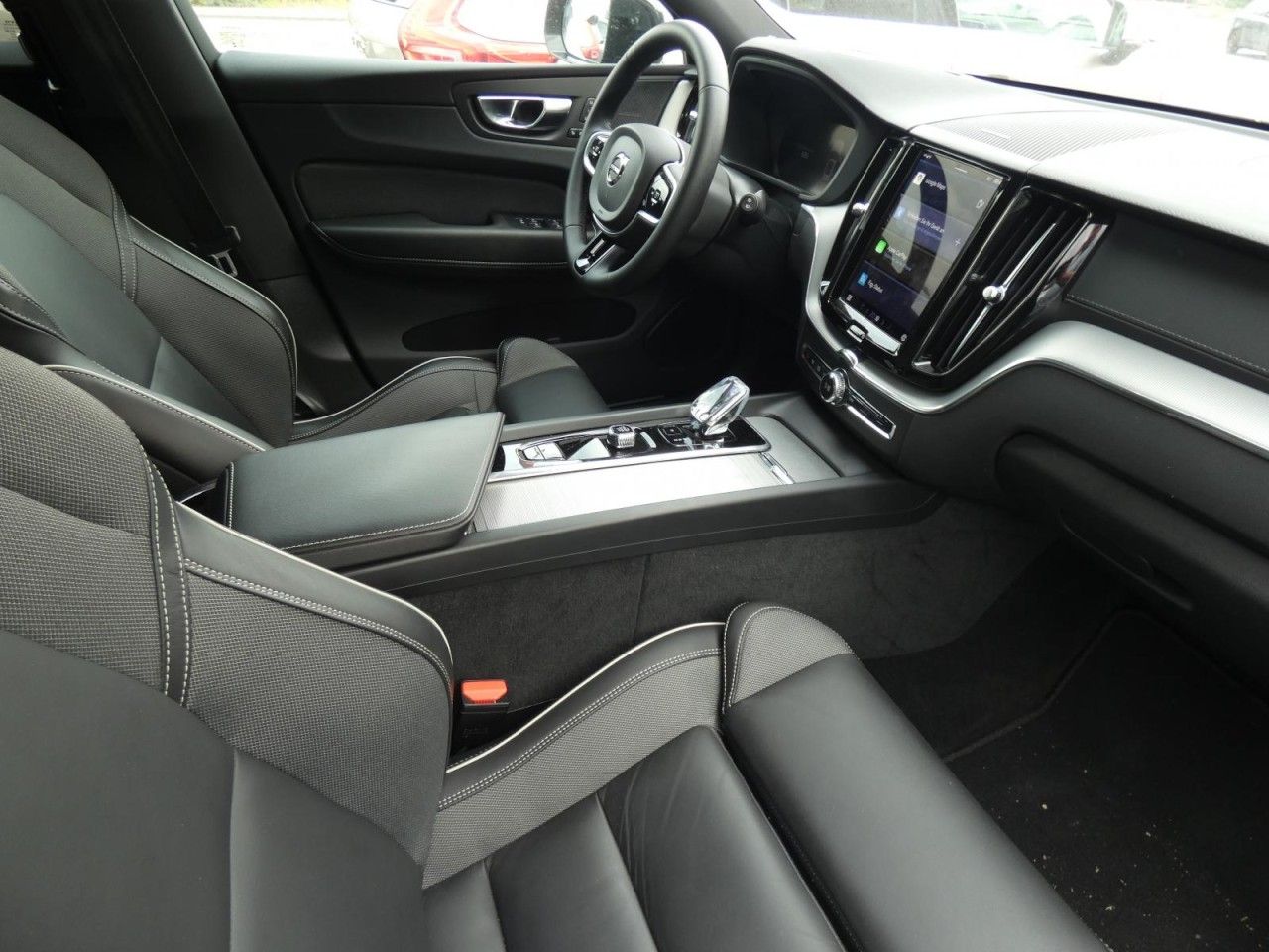 Volvo XC60 B5 (Diesel) AWD Ultimate Dark (EURO 6d)